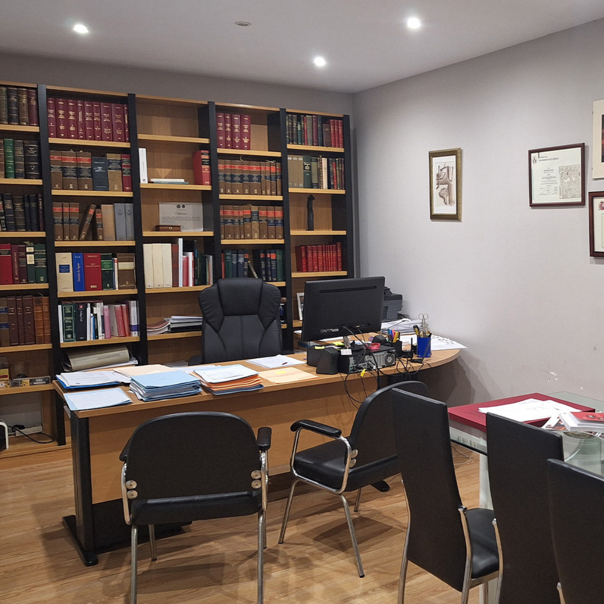 https://luc-law-firm-solicitor-france.com/wp-content/uploads/2025/07/Design-sans-titre-2025-07-31T021734.177.png